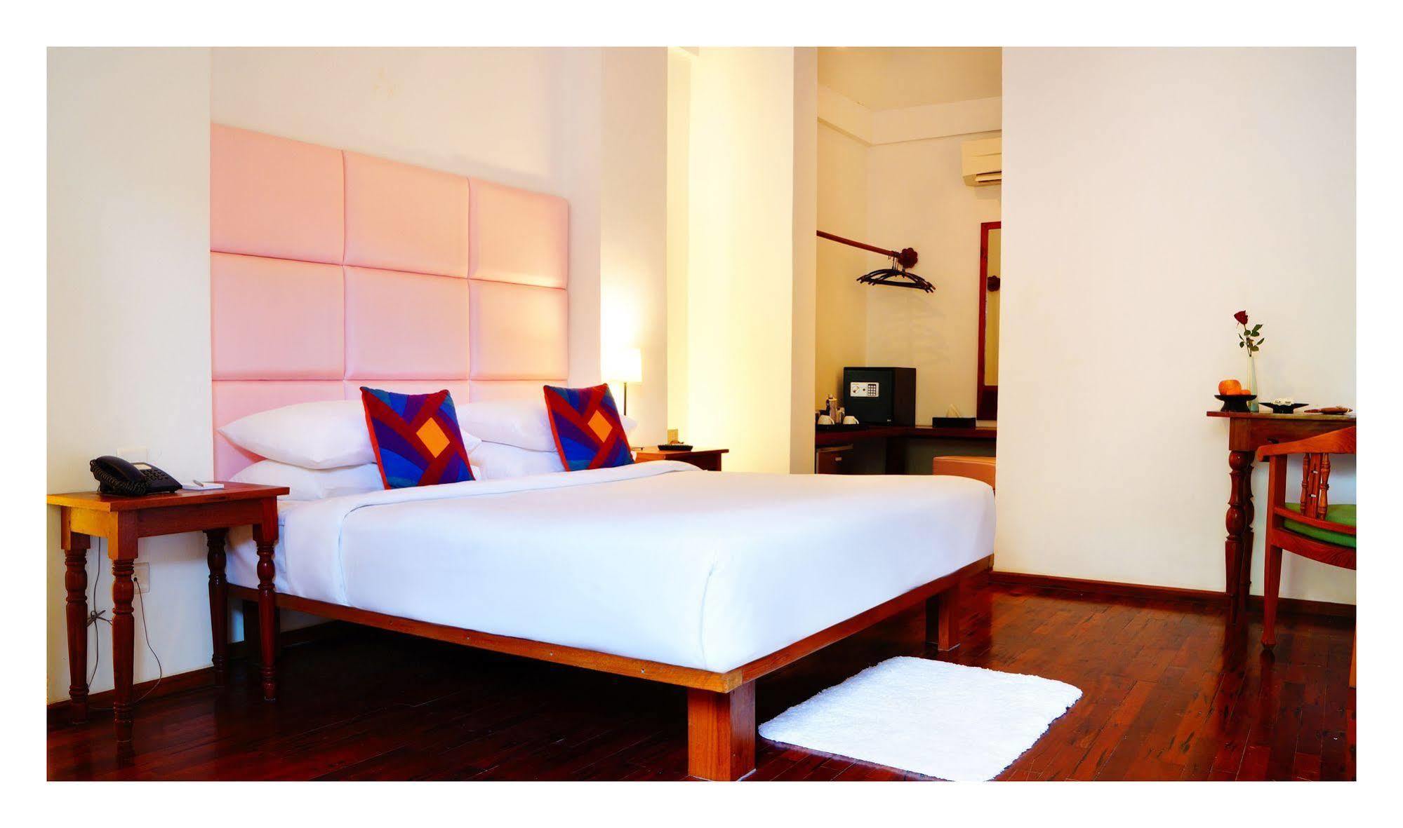 Oasis Hotel Nyaung-U Екстериор снимка