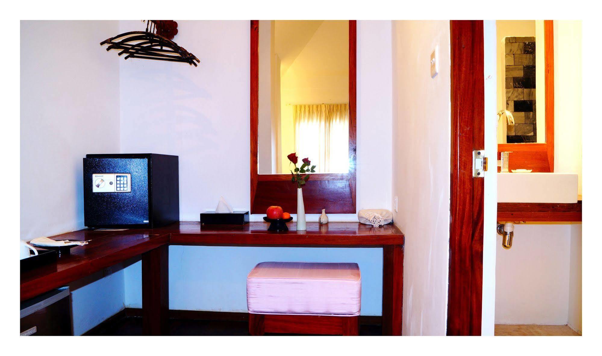 Oasis Hotel Nyaung-U Екстериор снимка